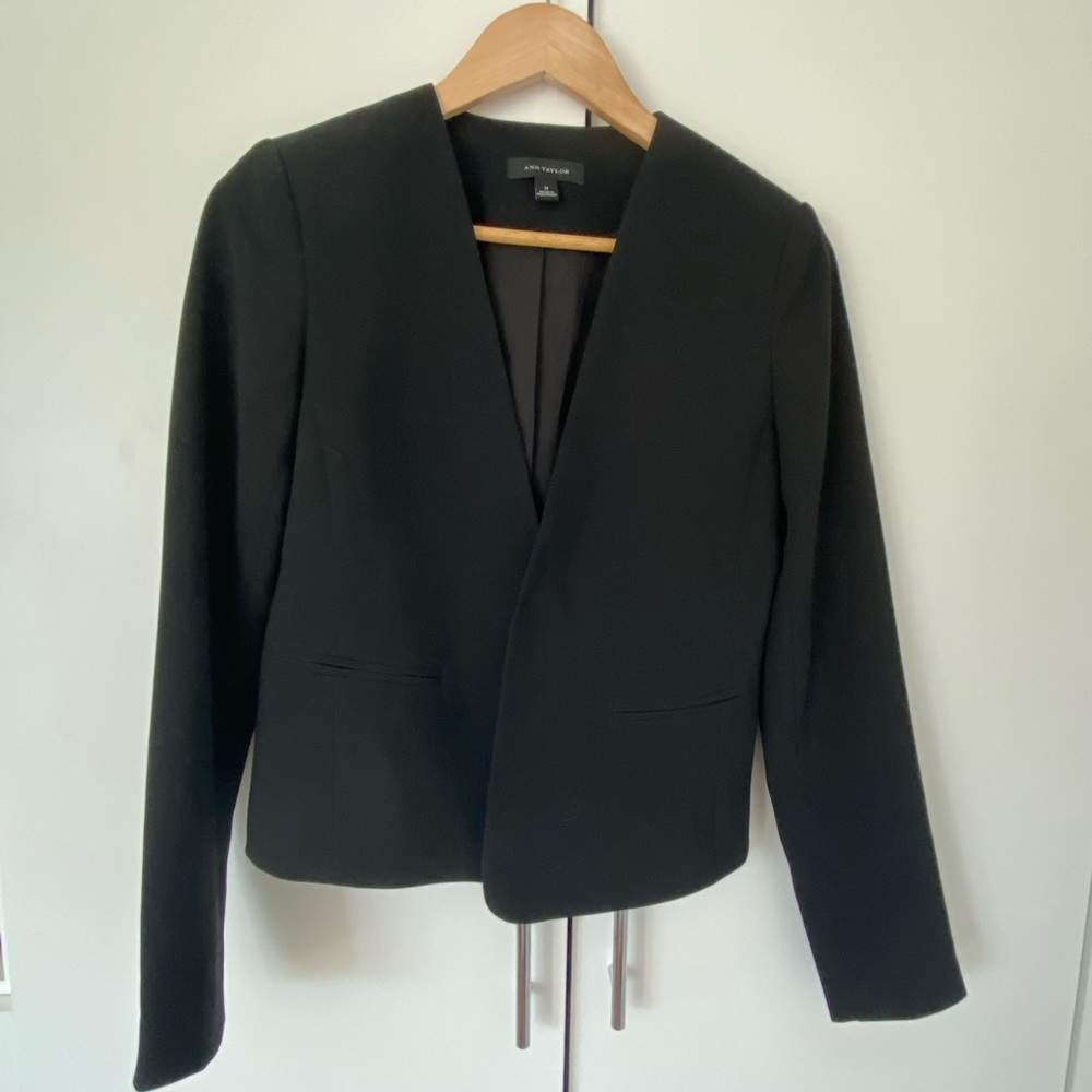 Ann Taylor black crepe blazer.